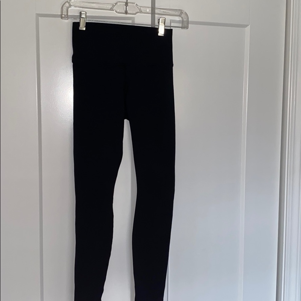 Fabletics 7/8 powerhold leggings